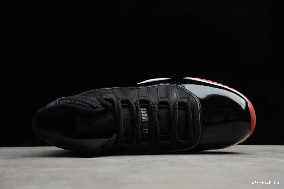 11 Jordan (2019) Playoffs  Bred 378037-061 378037-061 Retro 0411